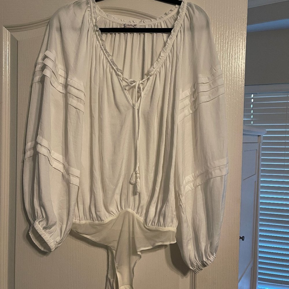 White Sexy Peasant Blouse by Free People  Size M NWOT